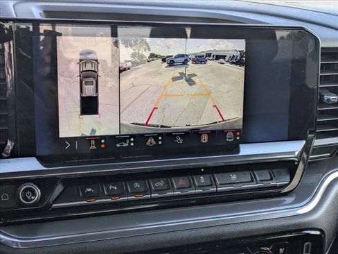 Used 2024 Chevrolet Silverado 1500 High Country w/ Technology Package image 13