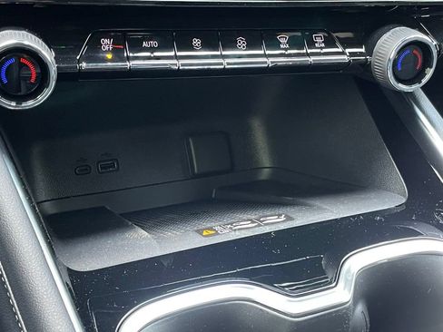 New 2026 Chevrolet Traverse LT FWD image 21