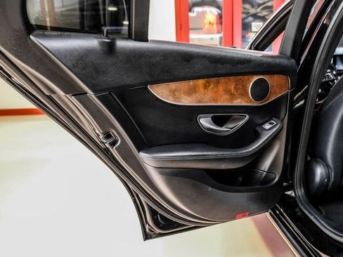 Used 2018 Mercedes-Benz C 300 Sedan image 38
