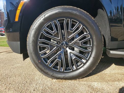 New 2026 Chevrolet Suburban LS w/ LPO, Dark Essentials Package image 6