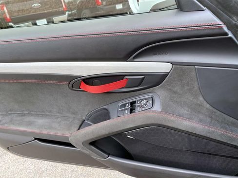 Used 2021 Porsche 718 Boxster Spyder RWD image 19