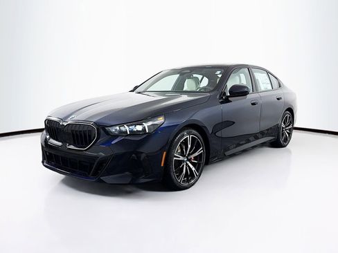 New 2026 BMW 530i xDrive w/ M Sport Package image 3