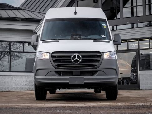 Used 2026 Mercedes-Benz Sprinter 2500 image 5