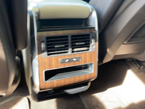 Used 2014 Land Rover Range Rover Sport HSE AWD/4WD image 28