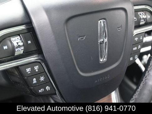 Used 2022 Lincoln Navigator Reserve AWD/4WD image 12