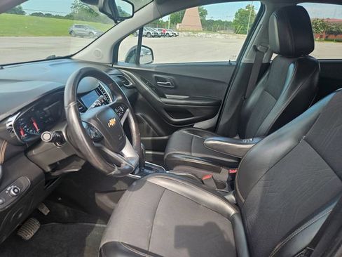 Used 2022 Chevrolet Trax LT w/ Driver Confidence Package AWD/4WD image 9