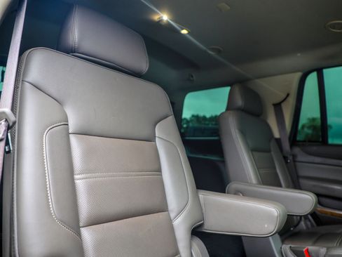 Used 2020 GMC Yukon Denali w/ Denali Ultimate Package AWD/4WD image 8