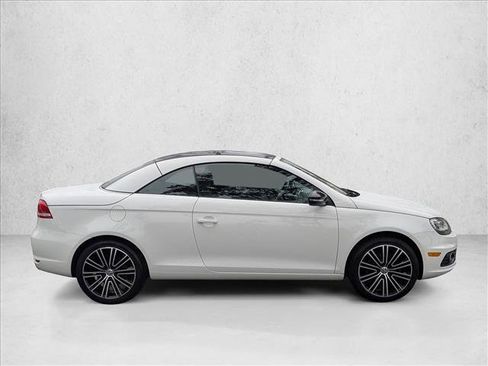 Used 2014 Volkswagen Eos Sport image 4