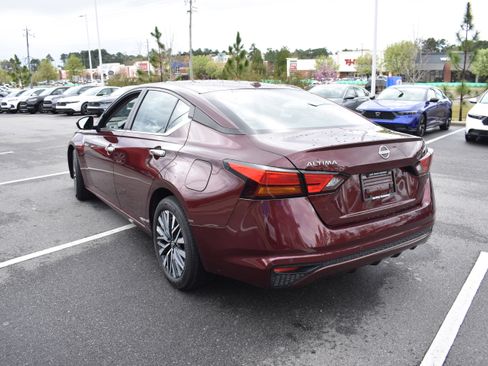 Used 2025 Nissan Altima 2.5 SV image 7