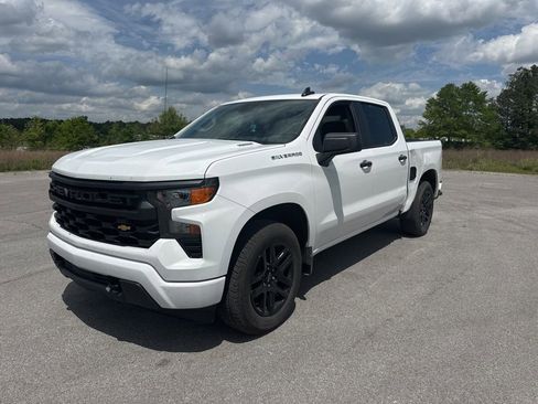 Used 2025 Chevrolet Silverado 1500 Custom image 1