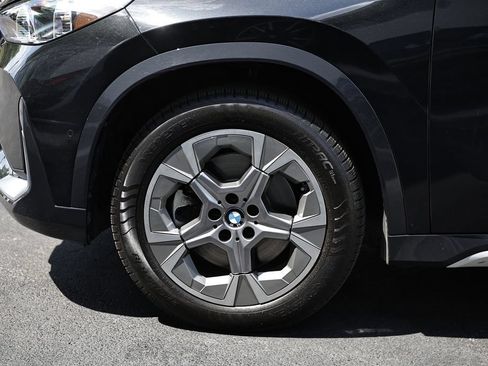 Used 2025 BMW X1 xDrive28i AWD/4WD image 9