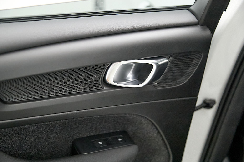 Certified 2023 Volvo XC40 Recharge Plus AWD/4WD image 19