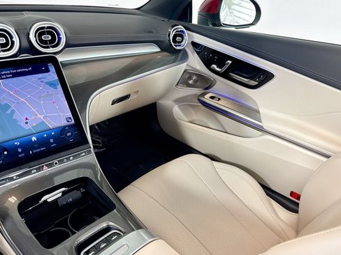 Used 2024 Mercedes-Benz CLE 300 4MATIC Cabriolet image 21