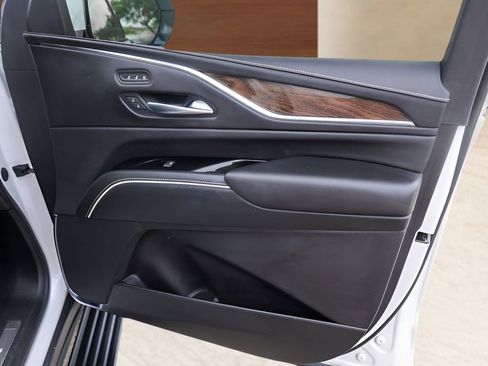 Certified 2023 Cadillac Escalade ESV Sport Platinum w/ LPO, ONYX Package image 32