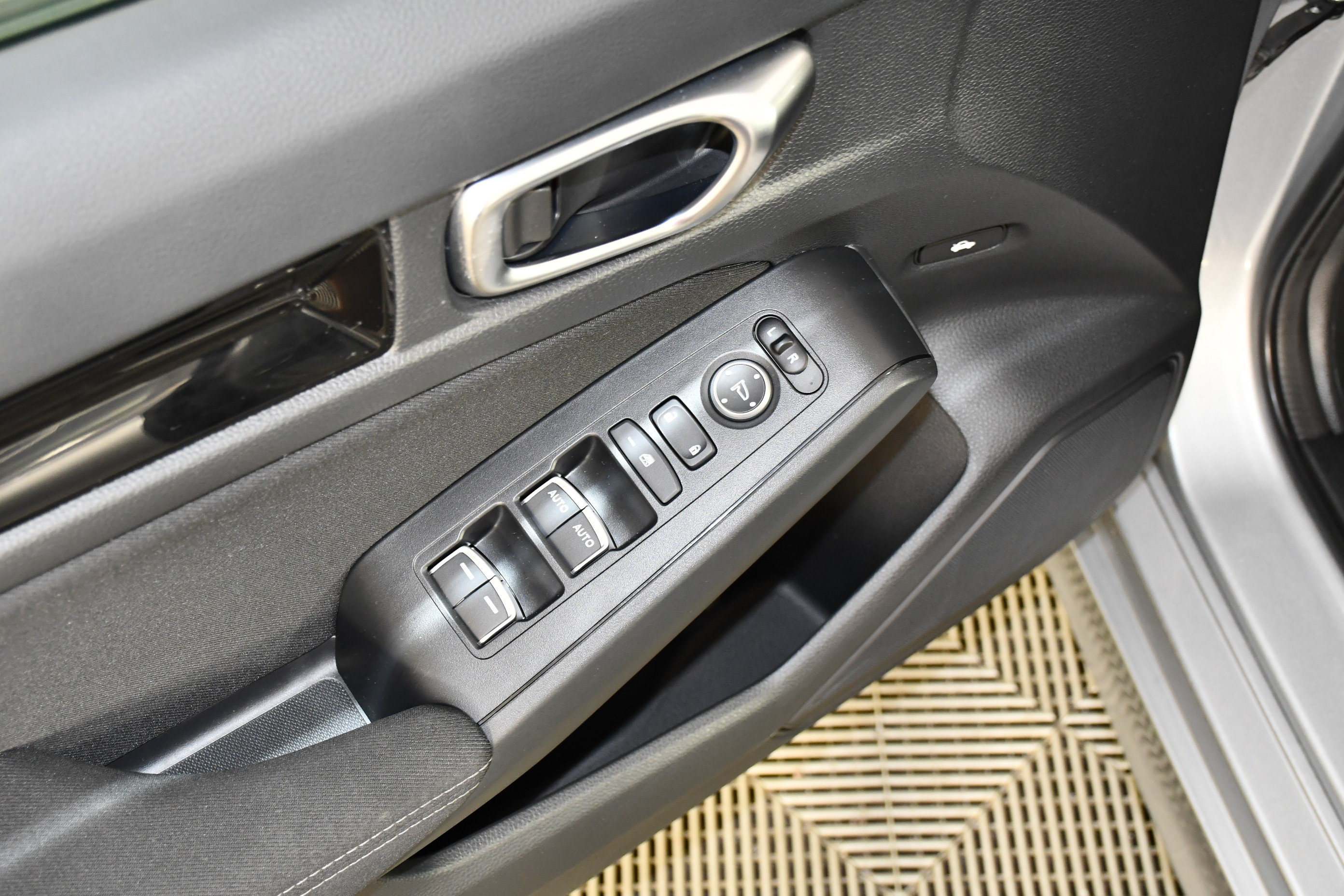 Certified 2023 Honda Civic EX image 24