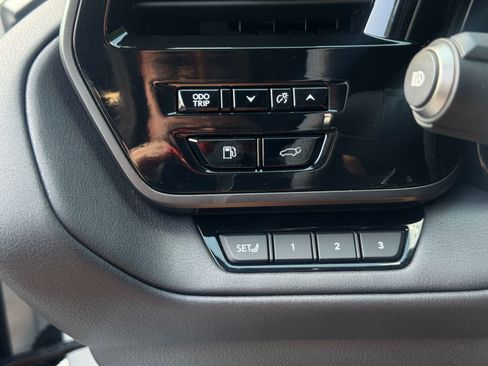 Used 2026 Lexus TX 500h AWD w/ Technology Package image 17