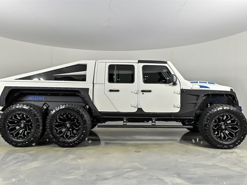 Used 2022 Jeep Gladiator Sport AWD/4WD image 11
