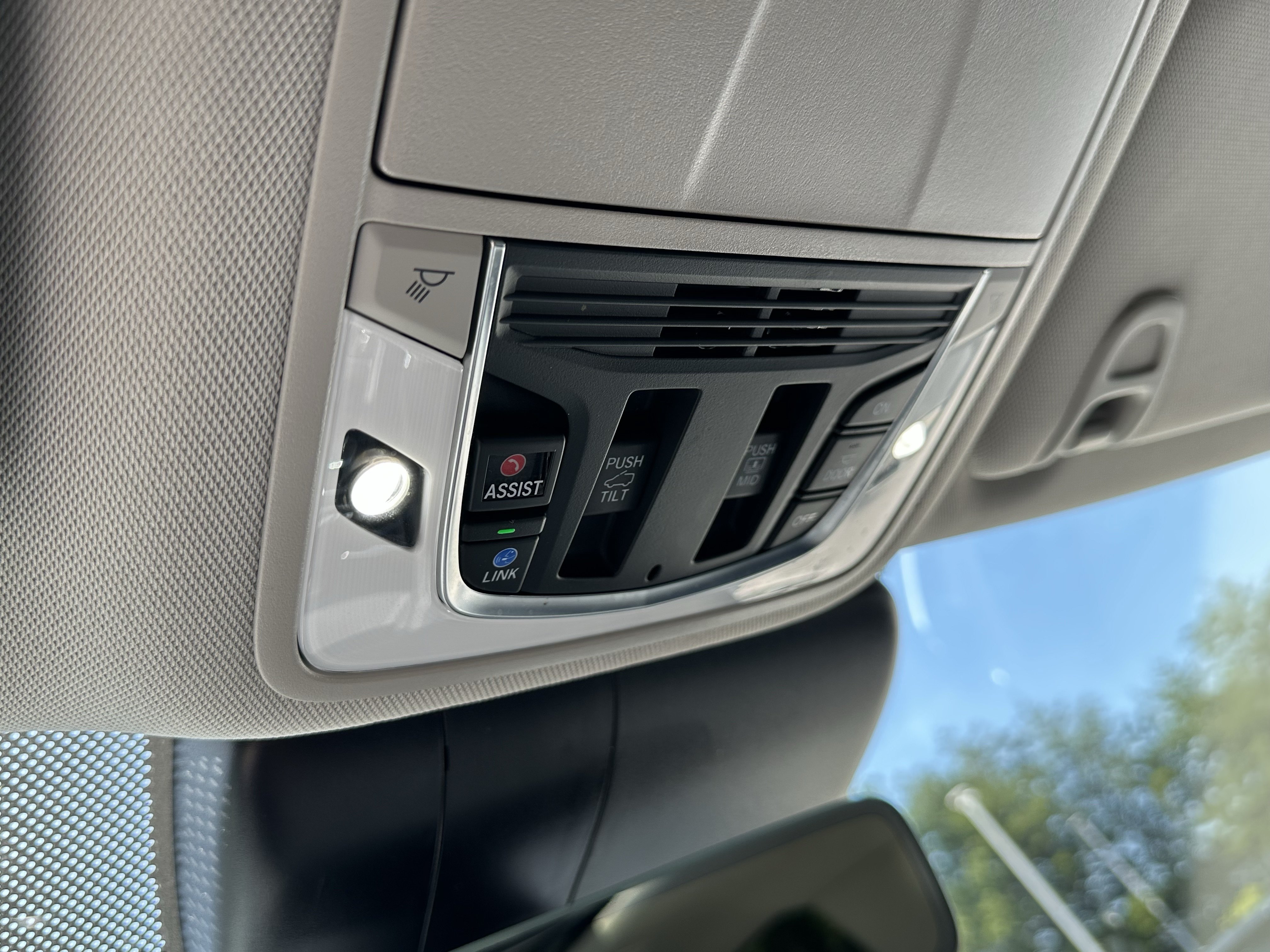 Used 2023 Acura RDX w/ Technology Package FWD image 40