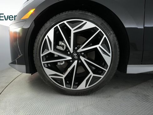 Used 2023 Hyundai Ioniq 6 SEL image 20