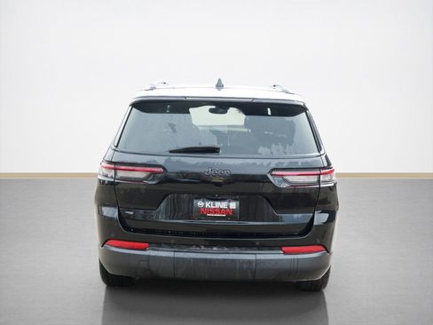 Used 2021 Jeep Grand Cherokee L Laredo image 4