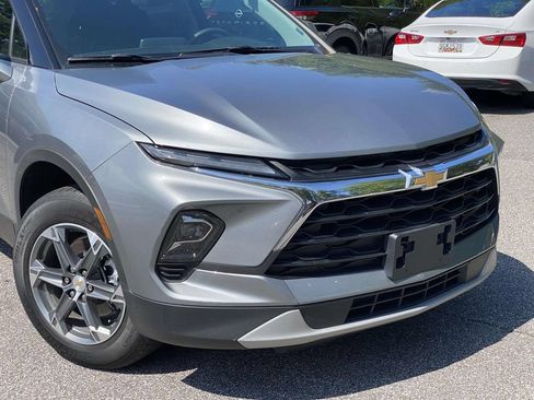 Used 2025 Chevrolet Blazer LT AWD/4WD image 28