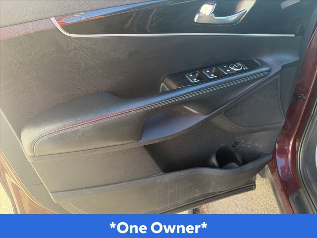 Used 2019 Kia Sorento AWD image 11