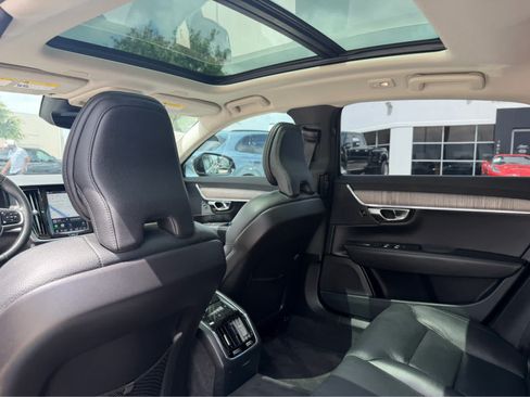 Used 2023 Volvo S90 B6 Plus AWD/4WD image 16