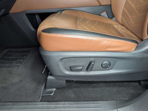 Used 2023 Nissan Pathfinder Platinum AWD/4WD image 40