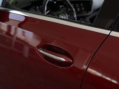 Used 2023 Buick Envision Essence image 34