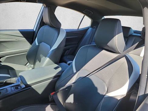 Used 2025 Toyota Camry SE image 13