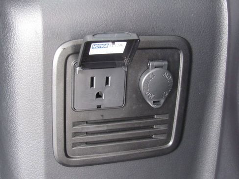 Used 2023 Toyota 4Runner Limited AWD/4WD image 23