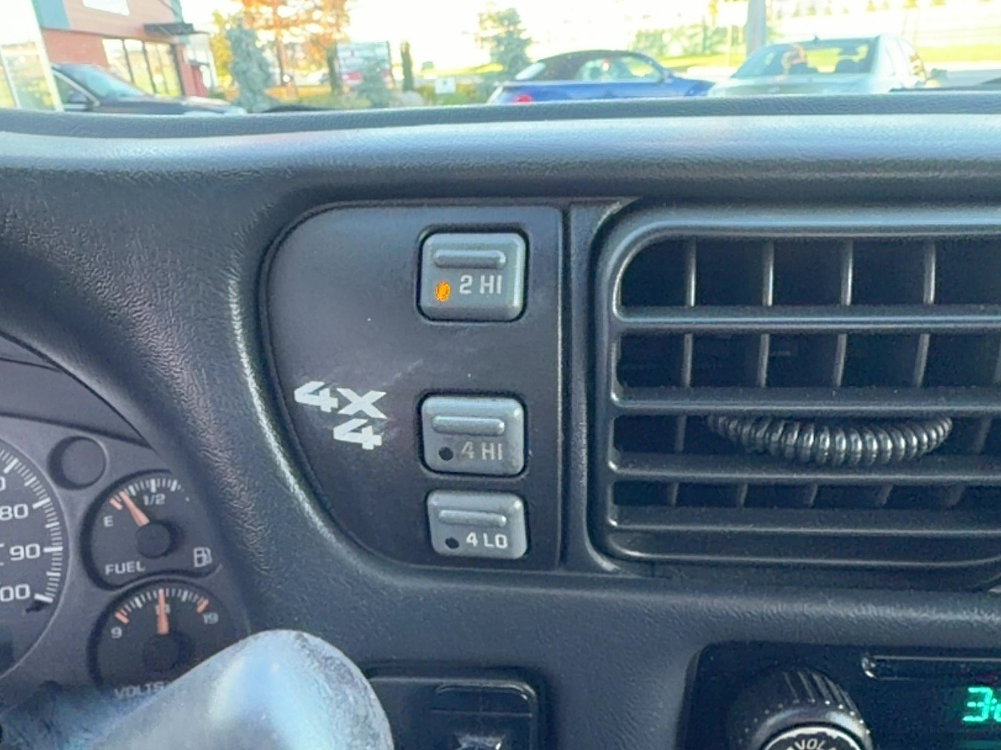 Used 2004 Chevrolet S10 Pickup LS AWD/4WD image 8