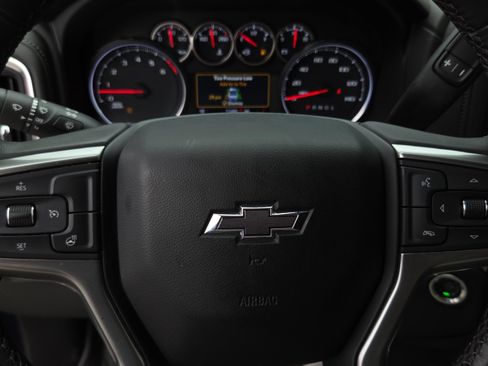 Used 2021 Chevrolet Silverado 1500 LT Trail Boss image 28