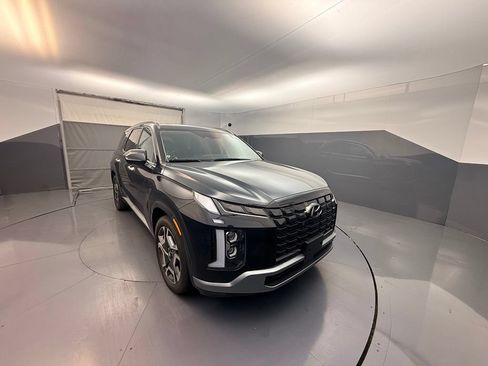 Used 2024 Hyundai Palisade SEL w/ Premium Package FWD image 7