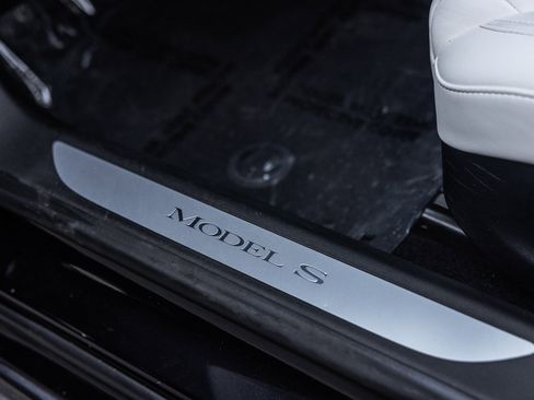 Used 2018 Tesla Model S 75D image 18