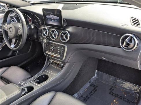 Used 2019 Mercedes-Benz GLA 250 image 21