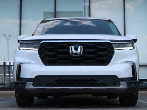 Used 2024 Honda Pilot EX-L image 3