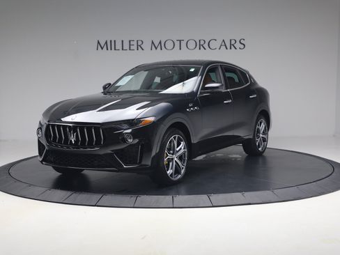 Certified 2022 Maserati Levante GT AWD/4WD image 2
