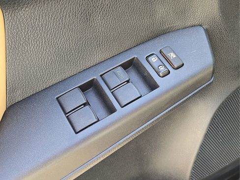 Used 2017 Toyota RAV4 XLE image 21