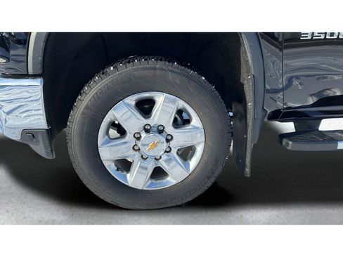 Certified 2022 Chevrolet Silverado 3500 LTZ w/ LTZ Premium Package image 34