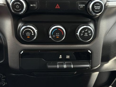 Used 2020 RAM 1500 Big Horn AWD/4WD image 44