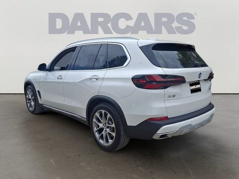 Used 2024 BMW X5 xDrive40i w/ Parking Assistance Package AWD/4WD image 4