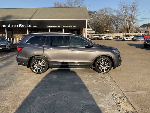 Used 2019 Honda Pilot Touring image 2