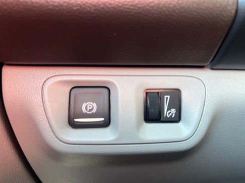 Used 2023 GMC Acadia SLT AWD/4WD image 19