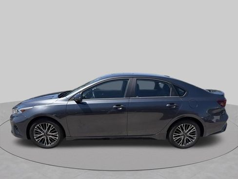 Used 2024 Kia Forte GT-Line w/ GT-Line Premium Package FWD image 3