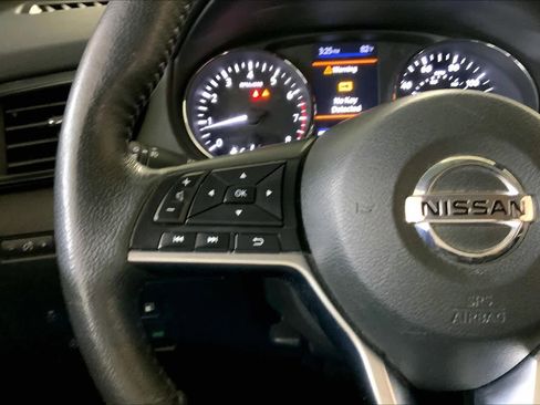 Used 2019 Nissan Rogue SL image 23