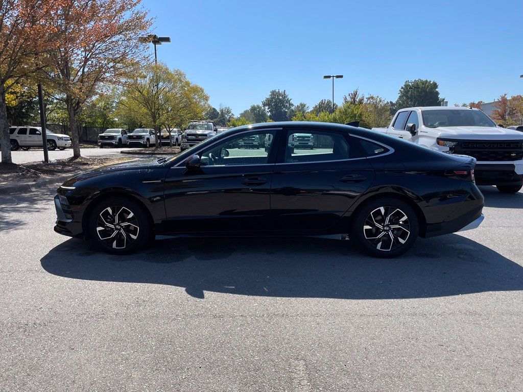 Used 2024 Hyundai Sonata SEL FWD image 4