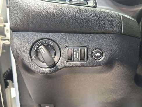 Used 2016 Dodge Challenger SXT RWD image 24