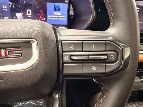 Used 2024 GMC Canyon AT4 w/ Technology Package AWD/4WD image 31
