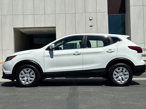 Used 2019 Nissan Rogue Sport S image 6